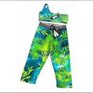 NWT 2 piece Gym / Swimwear / Workout JLo Jungle print Versace set